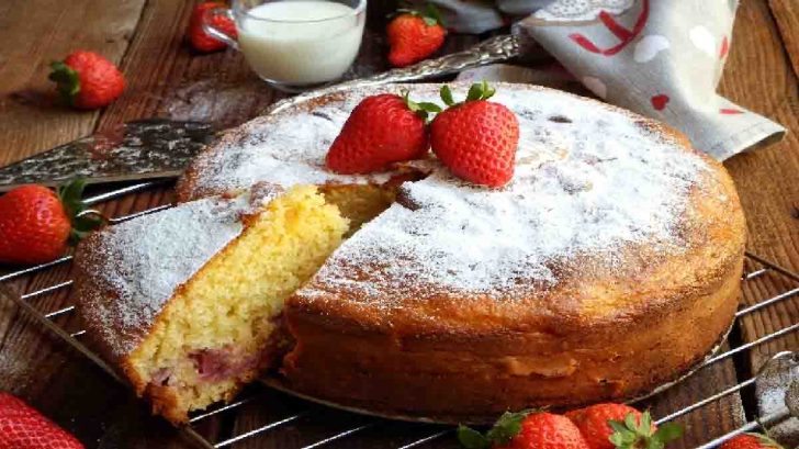 GÂTEAU AU MASCARPONE ET AUX FRAISES